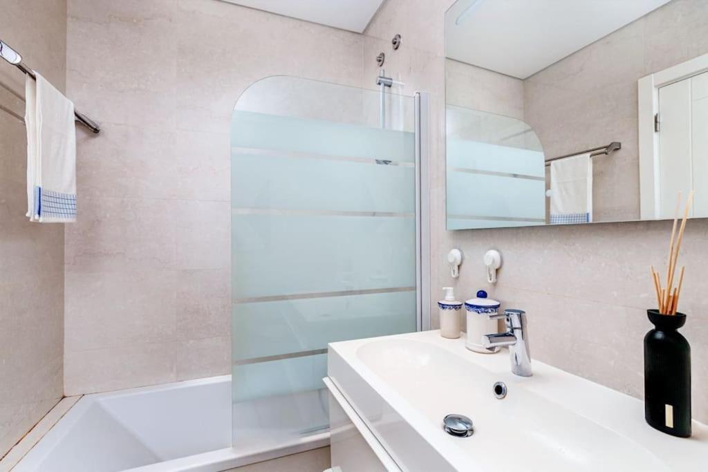 Cozy Bright Space With Landscape And Air Conditioner Lisboa Екстериор снимка